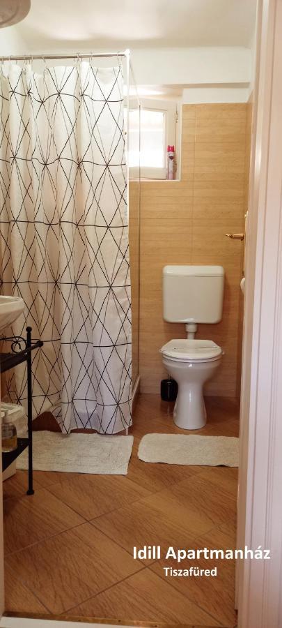 Idill Apartmanhaz B&B Tiszafüred Extérieur photo