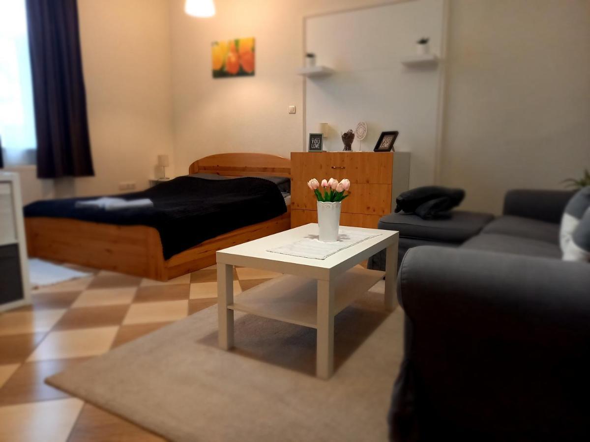 Idill Apartmanhaz B&B Tiszafüred Extérieur photo