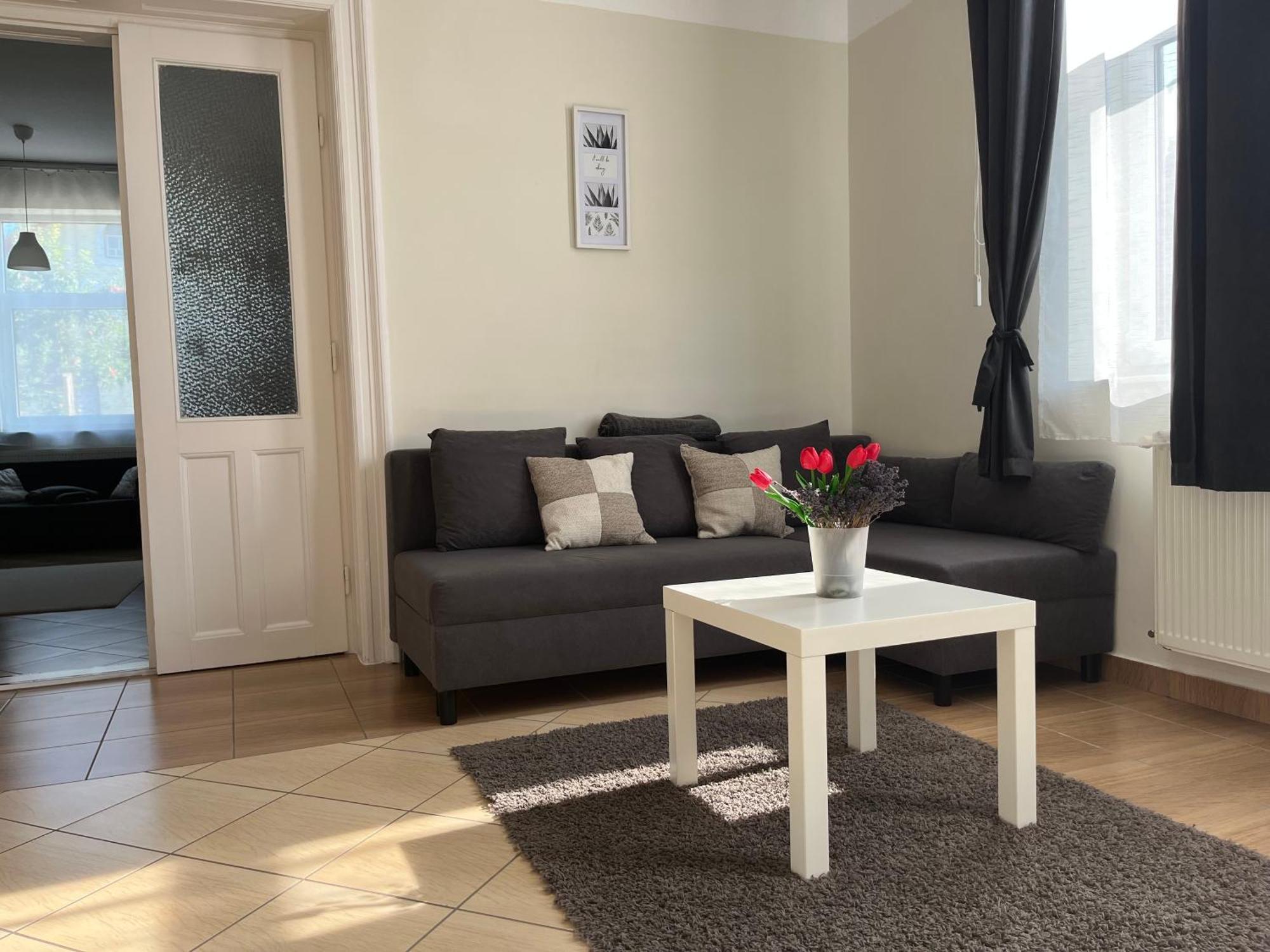 Idill Apartmanhaz B&B Tiszafüred Extérieur photo