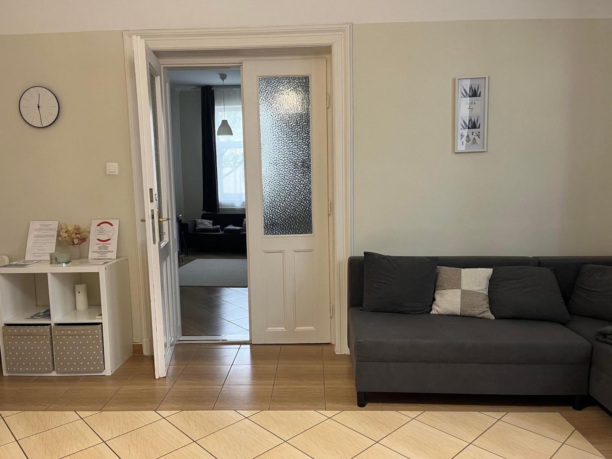 Idill Apartmanhaz B&B Tiszafüred Extérieur photo