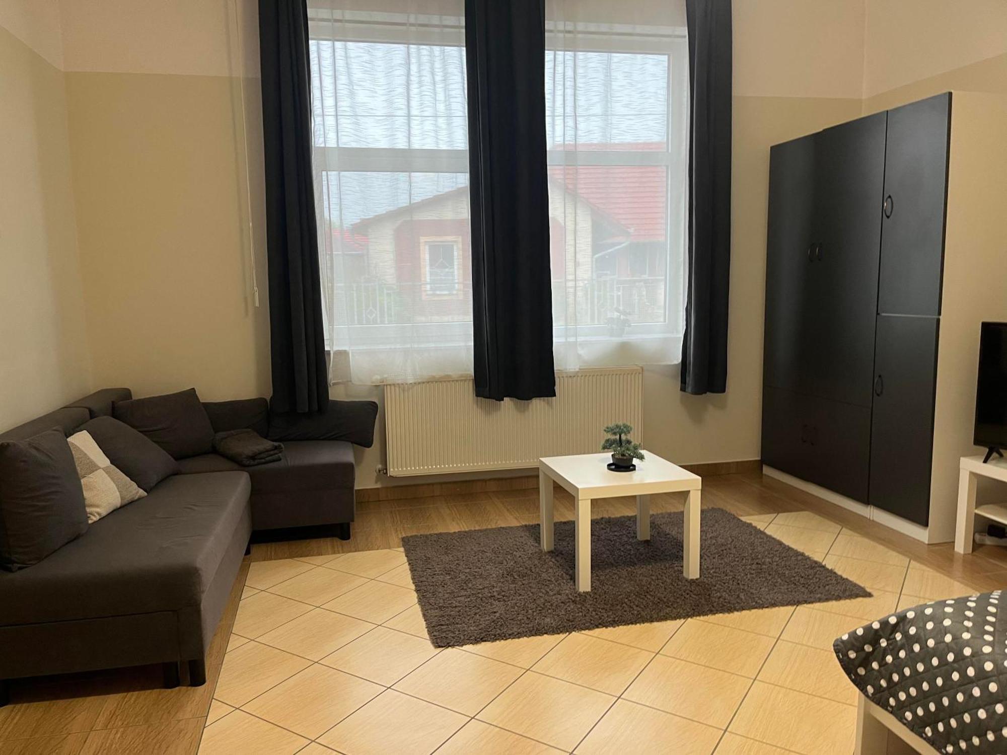 Idill Apartmanhaz B&B Tiszafüred Extérieur photo